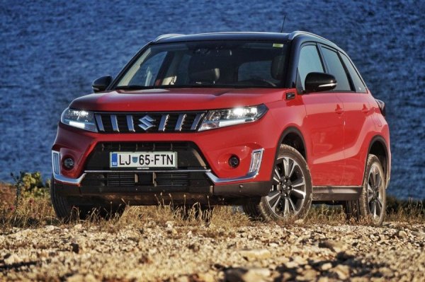 Среден разход: 5,5-6,0 л/100 км.

Тип задвижване: предно или пълно.

Предимства: истински кросоувър със задвижване на всички колела, леко тяло, добра проходимост.
