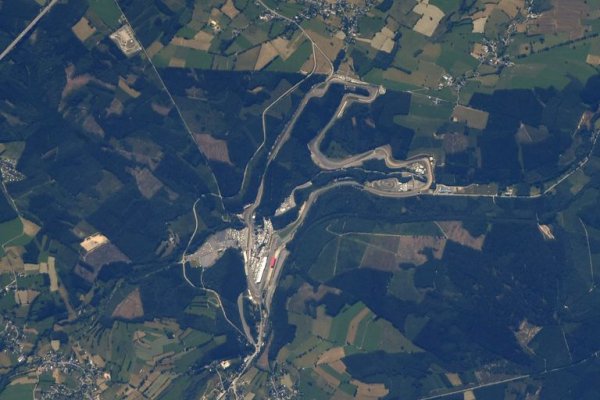 „Спа е трудна за снимане, тъй като се открива трудно, отне ми много време и успях да направя само няколко кадъра, но пък се получиха удачни.”