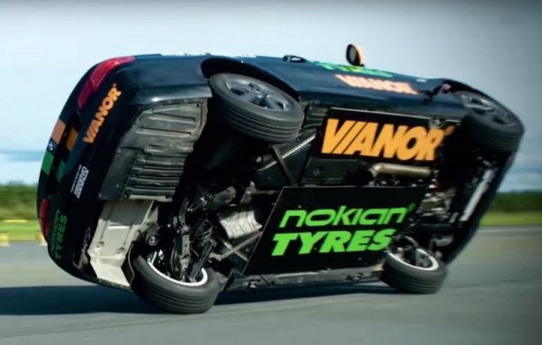 Този невероятен рекорд е поставен във Финландия на 31 август 2016 Тогава каскадьорът Веса Кивимяки, управляващ дизелово BMW 330 купе, обуто с гуми Nokian, ускорява на правата с 186,269 км/ч само на две колела.
