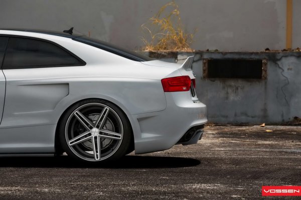 Audi RS5 от OSS Designs и Vossen