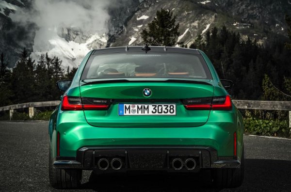 По-късно се появиха още версиите M3 и M4, при които базовият вариант разчита на бензинов двигател с 6 цилиндъра и мощност от 480 к.с. Предлага се и версия Competition с 510 коня под капака, като при нея скоростната кутия е 8-степенен автомат и е съчетана със система за задвижване на четирите колела - същата като при BMW M5.