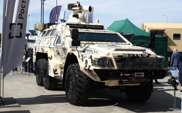 Това е антиподът на БЛА - многофункционален мобилен комплекс, създаден за борба с дронове, заглушаването на комуникациите им и физическото им унищожаване "с лазерни средства". Лазерното оръдие работи на разстояние до 1 км. 
