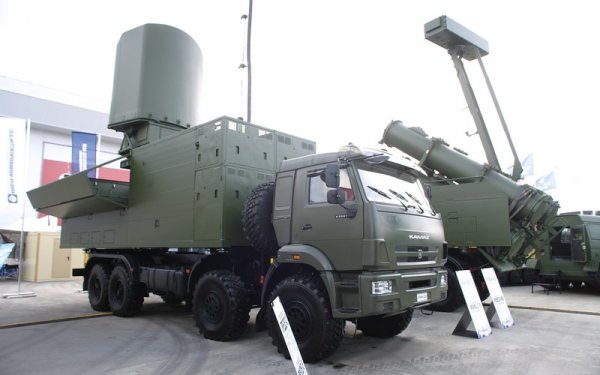 Това е брегови противокорабен ракетен комлекс, който се състои от два КАМАЗ-а с колесна формула 8х8. Първият открива противника в открито море и задава координатите за стрелба, а вторият изстрелва ракетите. Комплексът е защитен от радиоактивно, химическо и бактериологично заразяване. 
