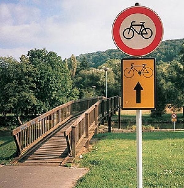 Място 10: Люксембург, път за велосипеди - тук всичко е разрешено, освен велосипедите...