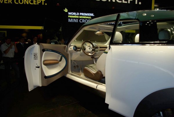 Автомобилен салон Париж 2008, представя MINI Crossman Concept