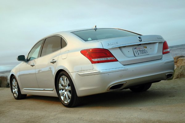 Hyundai Equus