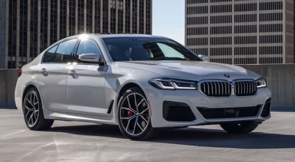 Някога ключов модел за баварците, сега "петицата" губи позиции с всяка следваща година, все по-често пренебрегвана за сметка на SUV-моделите на марката. Спадът спрямо 2021 е малко над 7%. 
