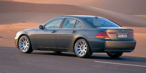 Моделът BMW 7-Series (Е65) е пример за това, което се случва, когато инженерите на дадена марка се престараят. Изданието Autotrader определи седана като &bdquo;най-мразеното BMW в САЩ&ldquo;. Причината е, че при него технологиите са изпреварили времето си, което се отразява на надеждността. Това се отнася най-вече за електрониката, особено за сложната система "iDrive".

На подобно мнение са и собственици на този автомобил, които също се оплакват от прекалено сложните системи. Някои от тях са похарчили над 1000 долара за ремонт, но това е е решило проблемите им.