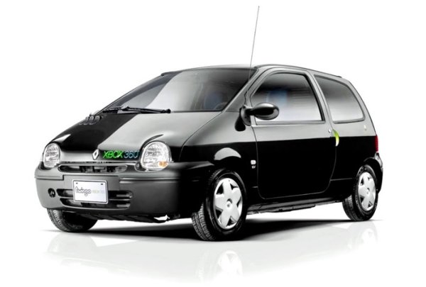 Партньорството на Renault с Microsoft веднъж доведе до пускането на лимитирана серия на хечбека Twingo за колумбийския пазар. Тя носеше същото име като игровата конзола - XBOX 360. Всъщност, 220-те човека, които си купиха колата, получиха конзолата като бонус.

Автомобилът се отличаваше със стикери върху каросерията с името на конзолата, яркозелена цветова схема за дръжките на вратите и капачката на резервоар, както и лого върху стелките. Този автомобил с три врати имаше спортни брони, по-мощен двигател и радио Kenwood.
