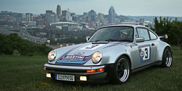 Турбокомпресорът превърна Porsche 911 в един от най-бързите автомобили на своето време.