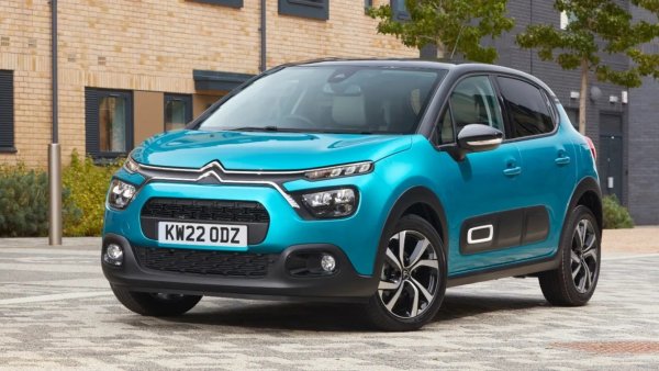 Резултатът на Citroen е с умерените 8% по-лош, отколкото в аналогичния период на 2022 година. От друга страна, раздвижват се продажбите и на по-доходни модели, докато доскоро марката разчиташе почти само на бюджетния С3. 

Най-продавани модели:
С3 - 305
Jumper - 71
C5 Aircross - 47
C4 - 36
C5 X - 25
