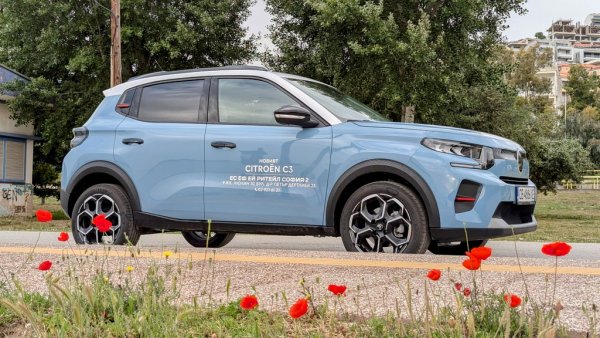 Спрямо 2024: 15% ръст

За дистрибутираните от същия вносител Opel и Peugeot 2025 годината не започна добре, но при Citroen нещата стоят съвсем иначе. Атрактивното като дизайн ново поколение на С3 и С3 Aircross привлича все повече клиенти, включително и за електрическите версии. При лекотоварните Berlingo отбелязва около 10% спад. 

Най-продавани модели:
C3 - 443
Jumper - 164
C3 Aircross - 169
Berlingo - 136
C4 - 101
C4 X - 99
