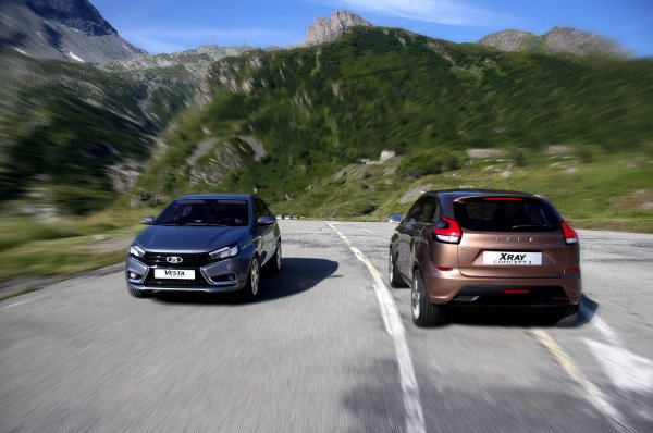 Концепциите Lada Vesta и Lada X-Ray