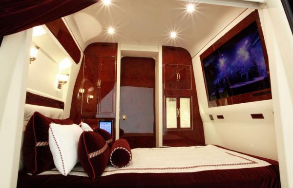 Mercedes-Benz Sprinter (L5-B) от Lexani Motorcars