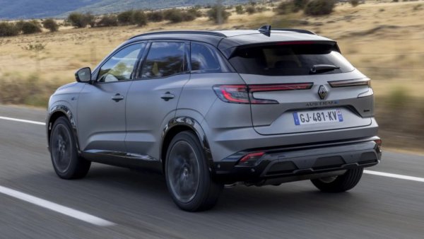 Спрямо 2023: 13% ръст

Най-добрите новини за Renault идват от вановете Master и Trafic, съответно с 32 и 65 процента ръст спрямо миналата година. С над една трета са се увеличили регистрациите и на доходния кросоувър Austral, което напълно компенсира спада при Arkana и Megane. За 2025 на пазара остава само седан версията на Megane, докато производството на хечбека приключи завинаги. 

Най-продавани модели:
Clio - 1077
Master - 794
Express - 679
Megane - 390
Austral - 357
Captur - 307
Trafic - 282
Arkana - 183
