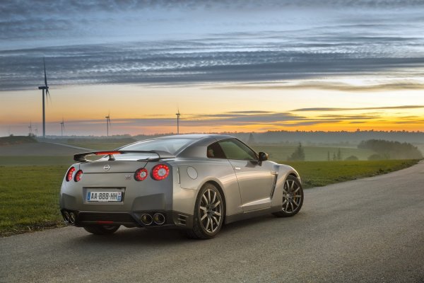 Nissan GT-R  2013