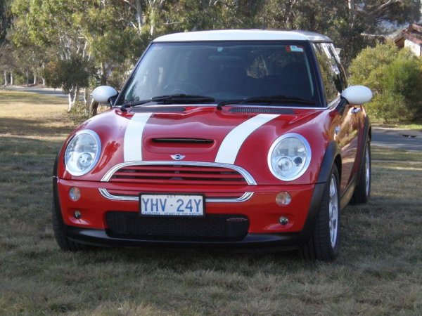 Искате кола, която да ви дава усещане за картинг? Ако е така, то MINI Cooper S ще ви очарова. Хечбекът е снабден с отличен двигател с мощност 163 к.с., като лесно могат да се намерят екземпляри дори за по-малко от 5000 евро.

Все пак, трябва внимателно да се следи състоянието на автомобила. Ако той е преминал през ръцете на внимателни собственици и съответно е добре запазен, това означава и минимални проблеми занапред.