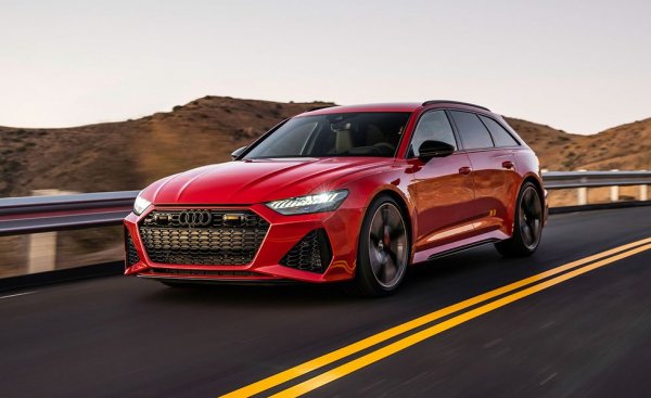 В технологично отношение, новото поколение на иконичното комби е идентично с RS7. Това се вижда и в дизайна, където за разлика от различните предници на А6 и А7, RS6 заема визията от RS7. Но пък нещата си изглеждат доста добре и така.