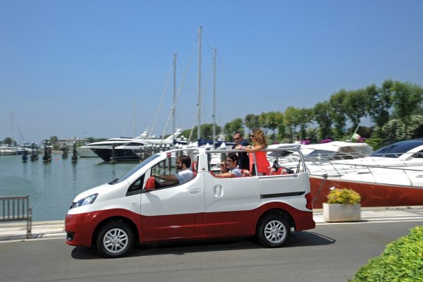 Nissan NV200 кабриолет