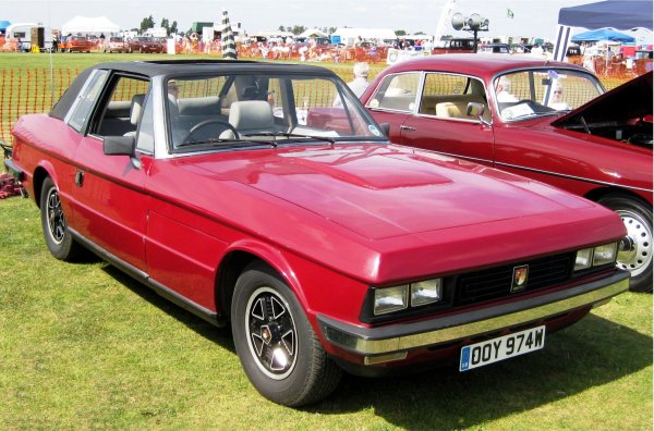 Това е последният модел на компанията от последователната номерирана серия, започваща от Bristol 400. Той излиза също така в два варианта - Bristol Beaufighter (1980-1993) и Bristol Beaufort (1984 to 1994). Това е кабриолет тип Targa с подвижен покрив, който се прибира в голямото багажно отделение. Първите версии използват 6,2-литров двигател, а след 1977 г. се появяват и такива с 5,9-литров.