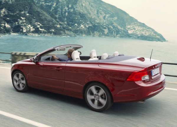Volvo C70 2010