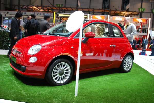 Женева 2009 / Fiat 500C 