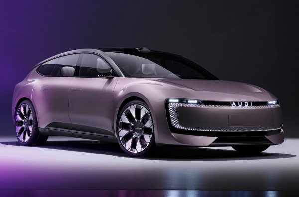 Германският производител, заедно с китайската компания SAIC, пусна под-марката AUDI на китайския пазар, като тя е лишена от емблемата на марката с четири пръстена, а името е изписано с главни букви. 