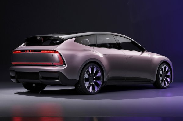 Първият нов продукт беше прототип на електрически хечбек на Advanced Digitized Platform, оборудван с два двигателя и quattro задвижване на всички колела. Екстериорът е проектиран в духа на минимализма. 