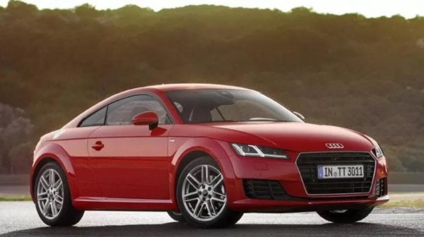 Оригинален дизайн с ниска задна линия, обгръщащи светлини, но това не е всичко. Интериорът е модерен, а качеството на механиката безупречно. Първата серия на Audi TT в момента е евтина. Все пак  V6 двигателите се движат нагоре по ценовата скала, а скоро ще бъдат последвани от моделите с  двигател 1.8T (140 к.с.).
