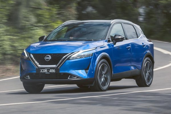 Към всеобщите затруднения с доставките при Nissan се появява и още един фактор - промяната в системата за дистрибуция у нас след оттеглянето на Renault от пряко представителство в България. В тази ситуация спадът спрямо януари 2022 е очакван. 
Най-продавани модели: Qashqai - 14, Juke - 7
