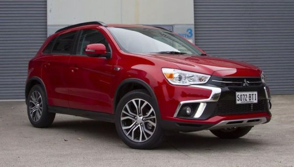 Среден процент проблеми: 2,9%
Среден пробег: 32 000 км

Последно "ура" за непретенциозния, но здрав японски кросоувър. С едно наум: бензиновите двигатели изискват старателна поддръжка и редовна смяна на маслото, за да не създават ядове. ASX е съкращение от Active Sports X-over. Производството приключи доста по-рано, но отделни бройки останаха в продажба чак до 2020. Сега ASX се завръща с второ поколение, но то ще е ребрандирана версия на Renault Captur. 