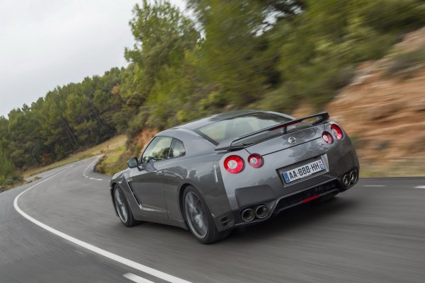 Nissan GT-R  2013
