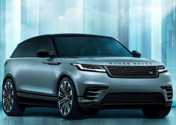 Range Rover Velar е най-ориентираният към пътя SUV на Land Rover досега. Външният вид е взет направо от този на едноименния концептуален автомобил. Интериорът засрамва повечето конкуренти с богатството си както на материали, така и на технологии. Адаптираната платформа е разработена основно за партньорска марка Jaguar, която предлага F-Pace.

На пътя Velar е толкова добър за шофиране, колкото и просто за възхищаване - с возия, финес, производителност и прецизност на управлениеjf. Четирицилиндровите двигатели са по-лоши от 6-цилиндровите, докато на plug-in му липсва скоростта, финеса и  електрифицираната гама на по-новите Range Rover и Range Rover Sport.