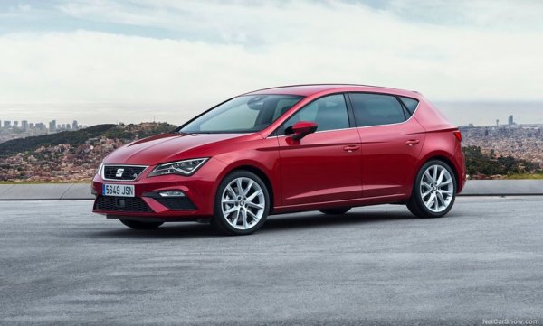 Испанският хечбек покрива изискванията си със своята версия с 1.5-литров турбобензин и 150 конски сили. Той развива 215 км/ч максимална скорост и с текущите отстъпки ще ви струва 39 105 лева. Кросоувърът Ateca със същия двигател се справя за 8.5 секунди и струва 51 770 лева. 
