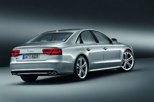 Audi S8