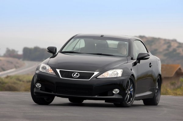 Lexus IS C F-Sport
