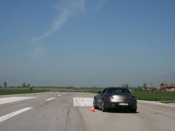 "ОЧАРОВАНИЕ БЕЗ КРАЙ" - ексклузивното роудшоу Mercedes-Benz Star Experience