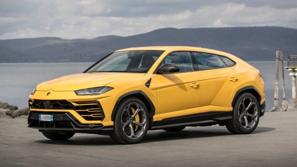 Никаква криза не лови свръхлуксозните SUV модели. Този на Lamborghini, със стартова цена 360 000 лева, все пак има минимален спад спрямо миналата година (1096 бройки), но при ускоряването на продажбите в края на годината нищо чудно да я е наваксал през декември. 
