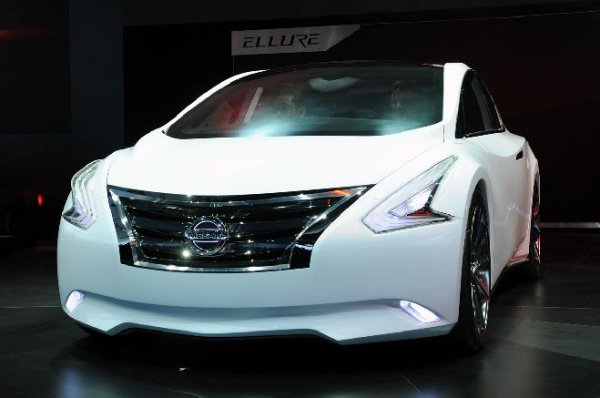LA 2010 / Nissan Ellure Concept