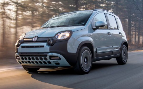 Над 32% спад за италианците от началото на годината и свиване на пазарния им дял до 4.6%. През септември обаче съживяването на италианския вътрешен пазар води до 13% ръст. 
