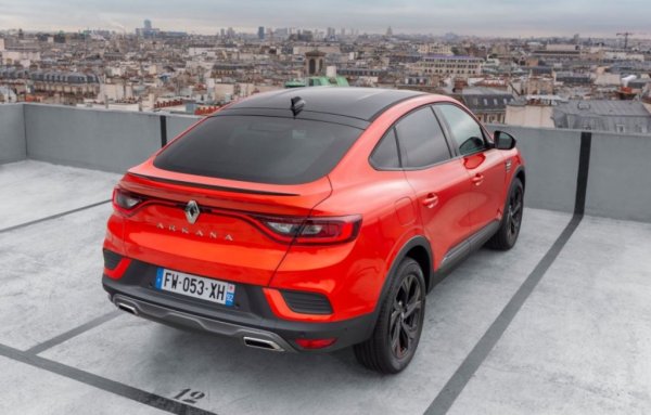 1. Hyundai Tucson - 37,822 (10.0%)
2. Peugeot 3008 - 34,313 (-11.3%)
3. Toyota C-HR - 30,147 (7.6%)
4. Kia Sportage - 29,994 (37.3%)
5. Ford Kuga - 29,577 (-3.7%)
6. VW Tiguan - 29,428 (-31.2%)
7. Toyota RAV4 - 26,872 (0.3%)
8. Nissan Qashqai - 25,380 (-31.7%)
9. Cupra Formentor - 20,308 (108.4%)
10. Renault Arkana - 19,074 (12787.8%)
ОБЩО - 404,288 (-3.9%)