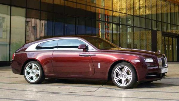 Този ръчно изработен Wraith, не е продукт на Rolls-Royce, а на ателието Niels van Roij Design и белгийската компания Carat Duchatelet. Ван Рой е добре познат автомобилен дизайнер, а партньорите му са компания за каросерии, с над половин век опит. И в годините там са създавани различни специални версии на модели Mercedes, а към настоящият момент специализацията е в удължени версии на машини от различни марки.

Този специален Rolls-Royce е с удължен покрив, ръчно изработен от Carat Duchatelet и със специален дизайн, който да пасне перфектно на контурите на Wraith. Silver Specter Shooting Brake е с познатия 6,6-литров V12 под капака, но с повишена мощност. Стандартните 632 к.с. и 800 Нм са &bdquo;вдигнати&rdquo; до 700 и 900, респективно.
Само 7 бройки от уникалната машина са създадени, като не е ясна цената на всяка от тях.