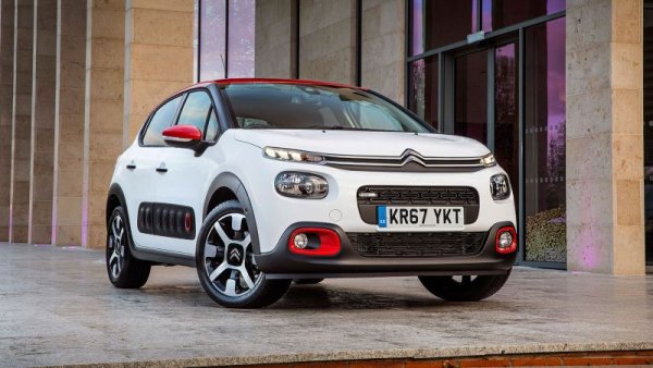 2022 e била добра и за дилърите на Citroen - 11.4% увеличение в броя на регистрациите спрямо предишната година. Основен принос, както винаги, има суперминито С3. За отбелязване е обаче, че Citroen е и марката с най-много дерегистрирани от официалния вносител автомобили за реекспорт - цели 217. 

Пазарен дял: 4.5%
Най-продавани модели: 
Citroen C3 - 770
Citroen Jumper - 278
Citroen C4 - 191
Citroen Berlingo - 99
Citroen C3 Aircross - 57
Citroen C5 Aircross - 57