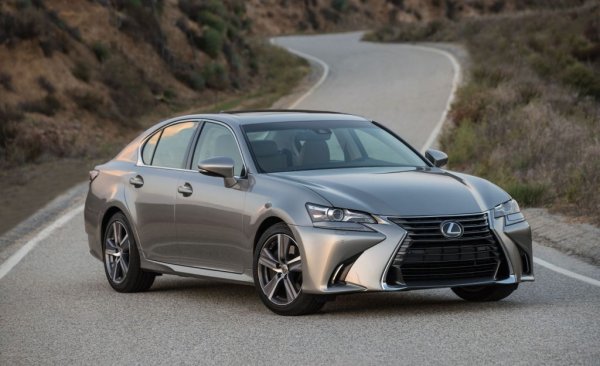 Този автомобил се появи през 90-те като по-луксозна версия на Toyota Aristo и в последните години запълваше нишата в гамата между разчитащия на предно предаване ES и луксозния LS. Високото качество на изработка допадна на много хора, но очевидно не на достатъчно, защото Lexus го изтегли от европейския пазар още през 2018, а сега окончателно ще спре да го произвежда - всъщност още този месец. Вместо него клиентите ще трябва да се задоволят с ES, който на свой ред е една малко по-софистицирана версия на Toyota Camry. 
