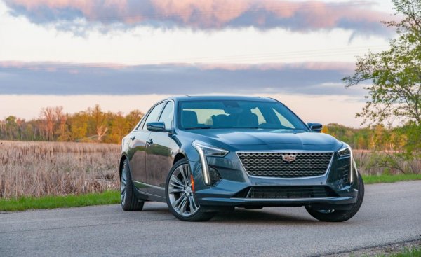 Това трябваше да е голямото завръщане на Cadillac, обратното завземане на териториите, отстъпени в последните десетилетия на германци и японци. За целта GM инвестира стотици милиони, включително и в удивителния нов V8 Blackwing двигател. Но докато колата и моторът станат готови, хората вече се бяха отказали от големите седани, и през миналата година този модел продаде жалките 7951 бройки в САЩ. 
