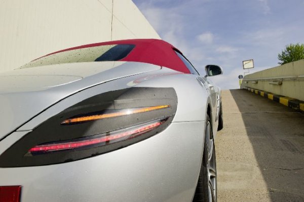 Mercedes SLS AMG Roadster