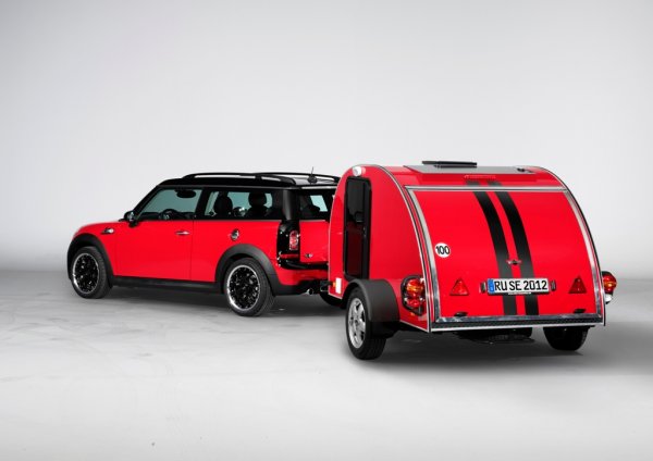 На къмпинг с Mini - луксозна каравана и стилна покривна палатка от Mini 