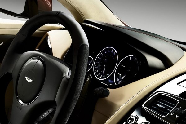 Aston Martin Vanquish Mk2