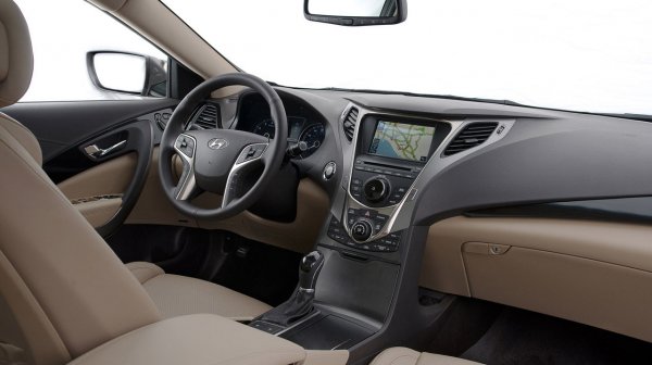 Лос Анджелис 2011 - Hyundai Azera