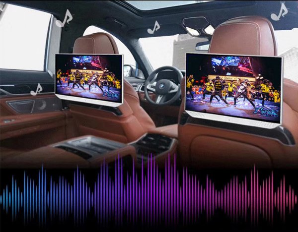 Сензорният монитор с диагонал на екрана от 13,3 инча може лесно да се прикрепи към облегалката за глава и е много удобен за гледане на филми на дълъг път. Той особено много ще се хареса на децата, които ще има какво да правят в колата. Цена - 202 евро.